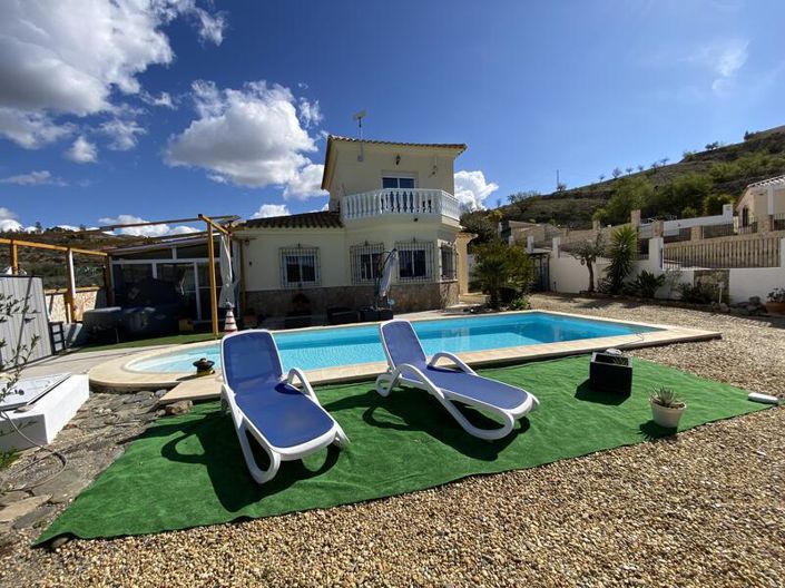 Image No.8-3 Bed Villa for sale