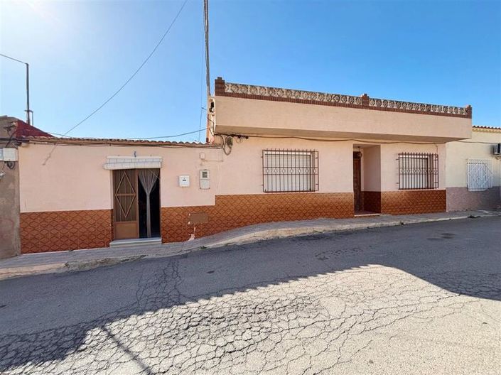 Image No.1-3 Bed Property for sale