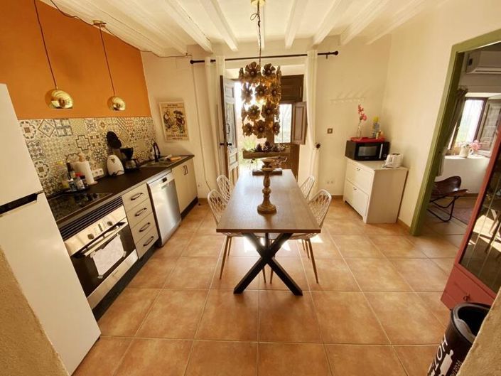 Image No.15-9 Bed Property for sale