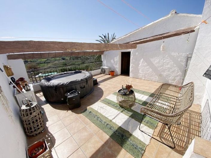 Image No.19-9 Bed Property for sale