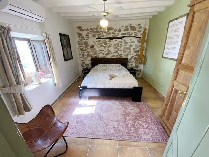 Image No.27-9 Bed Property for sale