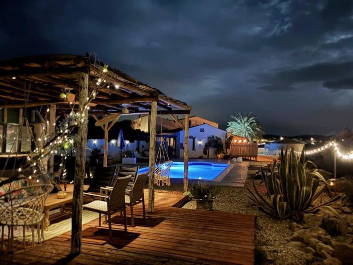 Image No.6-9 Bed Property for sale