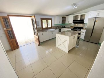 vh2549-country-house-for-sale-in-velez-rubio-