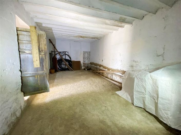 Image No.28-3 Bed Property for sale