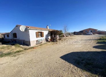 vh2552-country-house-for-sale-in-huercal-over