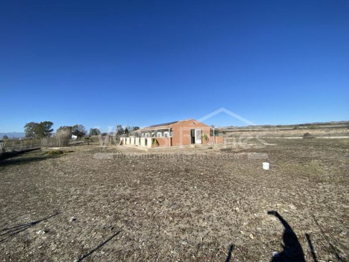 Image No.38-3 Bed Property for sale