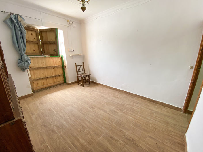 Image No.22-4 Bed Property for sale