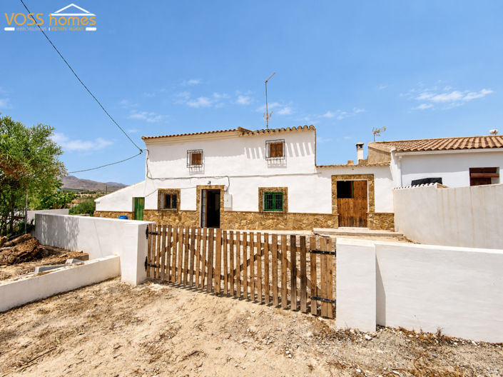 Image No.24-4 Bed Property for sale