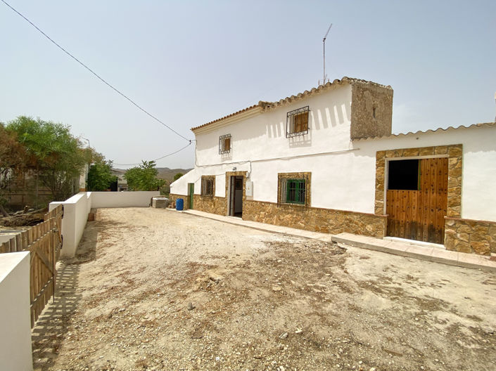Image No.27-4 Bed Property for sale