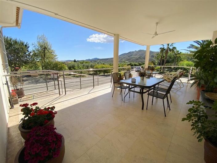 Image No.2-4 Bed Villa for sale