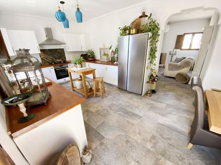 Image No.14-5 Bed Property for sale