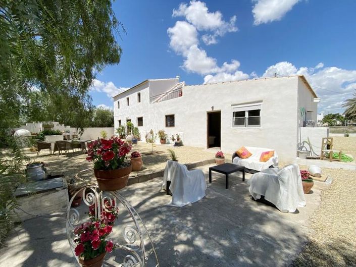 Image No.2-5 Bed Property for sale