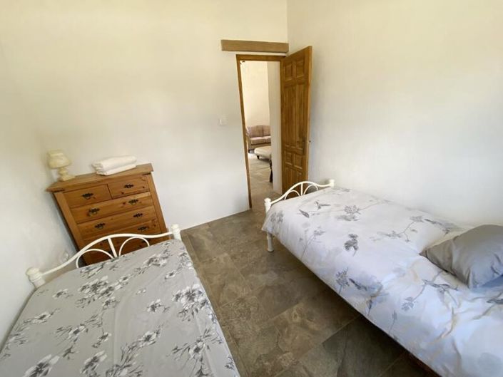 Image No.38-5 Bed Property for sale