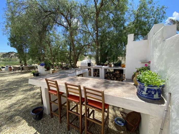 Image No.5-5 Bed Property for sale