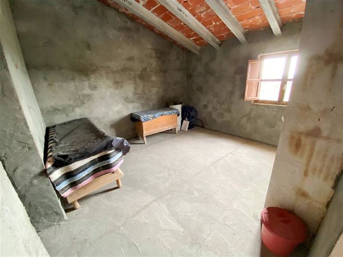 Image No.23-4 Bed Property for sale