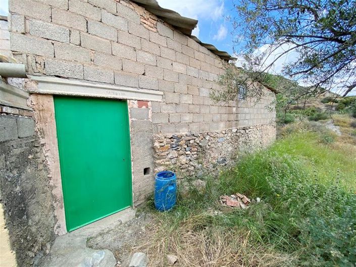 Image No.26-4 Bed Property for sale