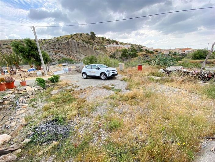 Image No.32-4 Bed Property for sale