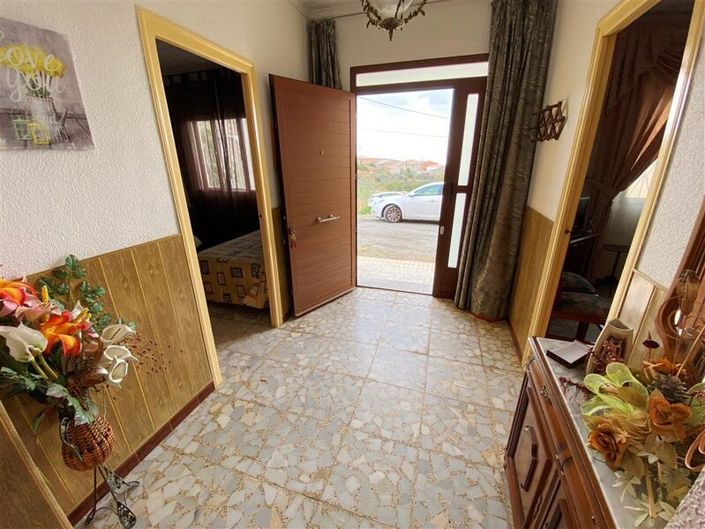 Image No.3-4 Bed Property for sale