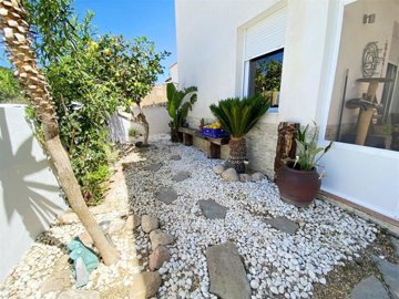vh2565-villa-for-sale-in-urcal-189409-uw