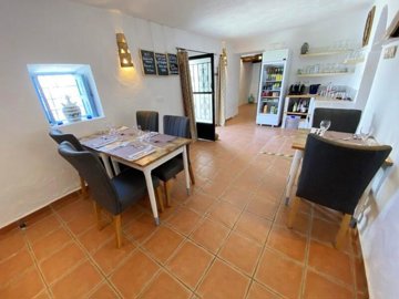 vh2567-commercial-for-sale-in-huercal-overa-5