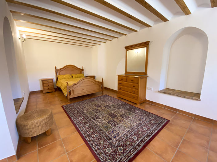 Image No.16-9 Bed Property for sale