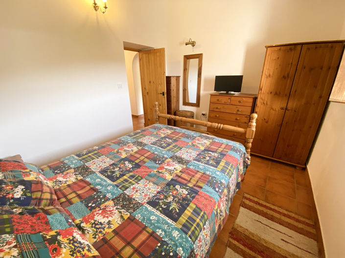 Image No.23-9 Bed Property for sale