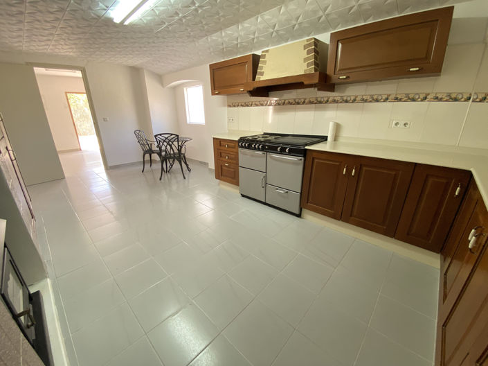 Image No.34-9 Bed Property for sale