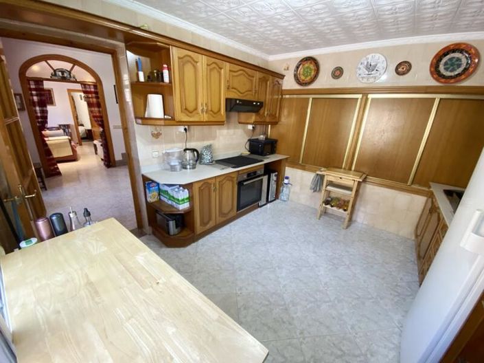 Image No.13-4 Bed Property for sale