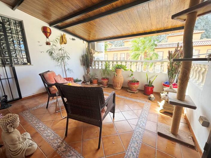 Image No.24-4 Bed Property for sale