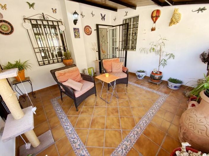 Image No.24-4 Bed Property for sale