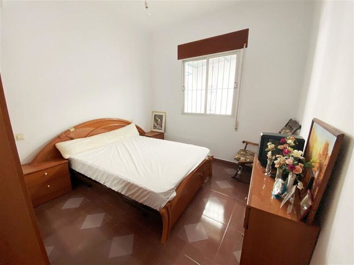 Image No.12-3 Bed Villa for sale