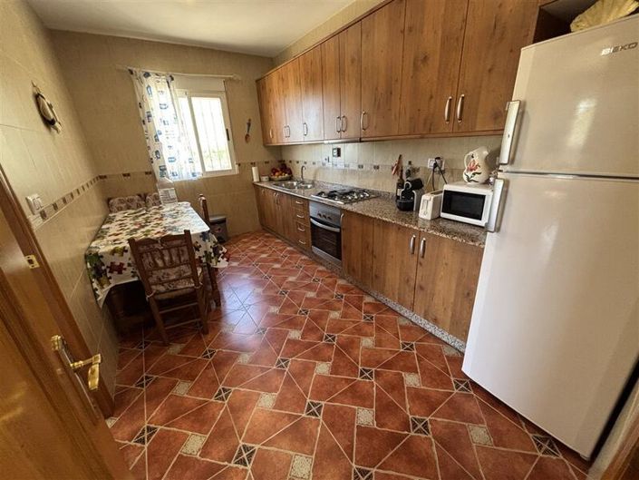 Image No.5-8 Bed Property for sale