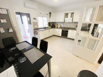 vh2589-village-town-house-for-sale-in-zurgena