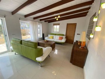 vh2592-country-house-for-sale-in-huercal-over