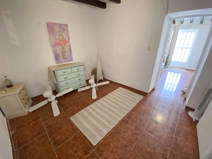 Image No.11-4 Bed Property for sale