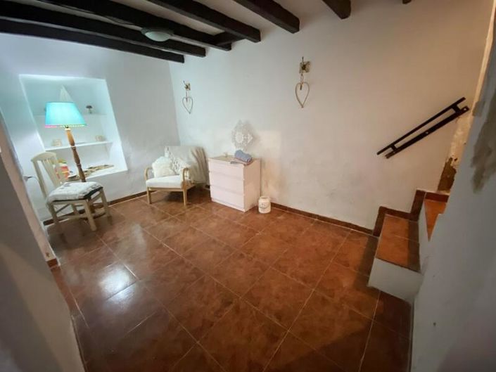 Image No.15-4 Bed Property for sale