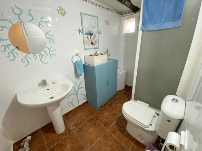 Image No.27-4 Bed Property for sale