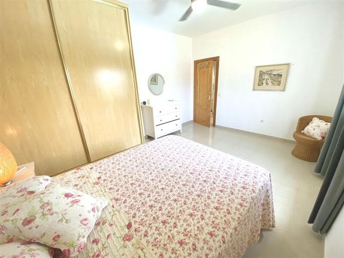 Image No.28-3 Bed Villa for sale