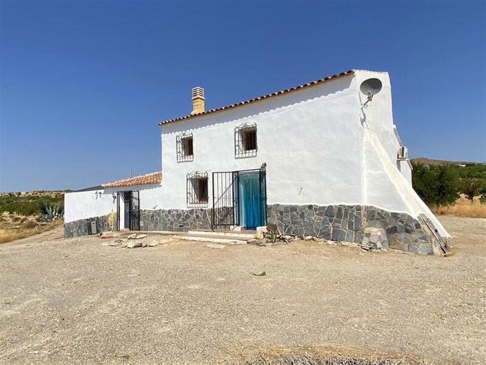 Image No.1-3 Bed Property for sale