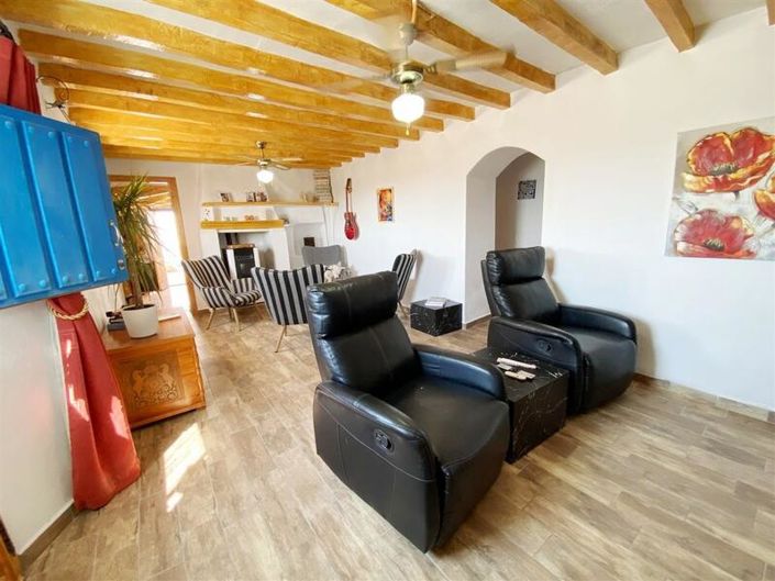 Image No.15-3 Bed Property for sale