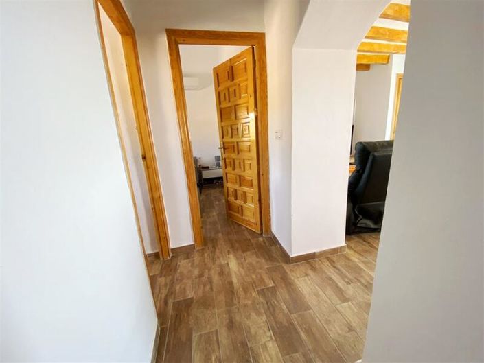 Image No.19-3 Bed Property for sale