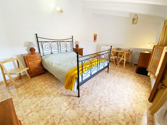 Image No.23-3 Bed Property for sale