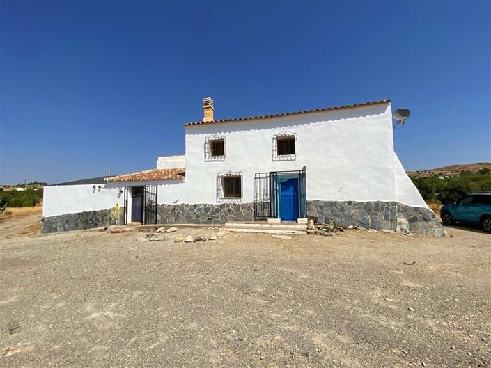 Image No.33-3 Bed Property for sale