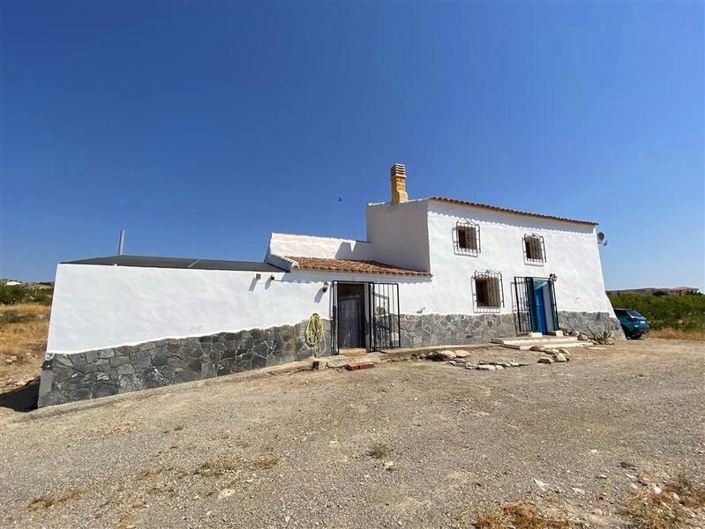 Image No.4-3 Bed Property for sale