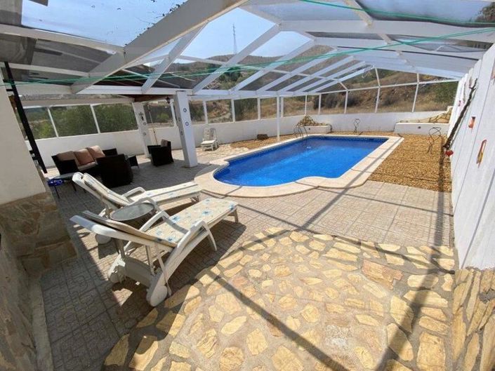 Image No.2-3 Bed Villa for sale