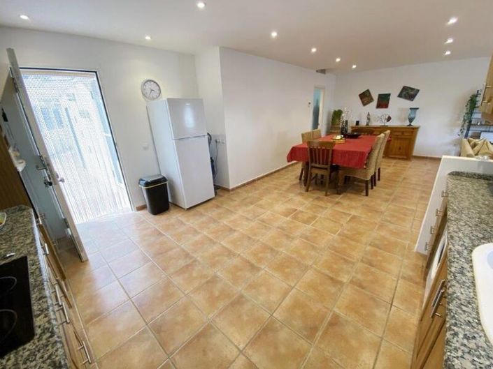 Image No.20-3 Bed Villa for sale