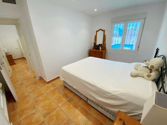 Image No.30-3 Bed Villa for sale