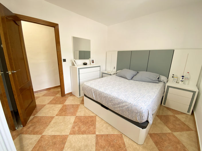 Image No.23-5 Bed Property for sale