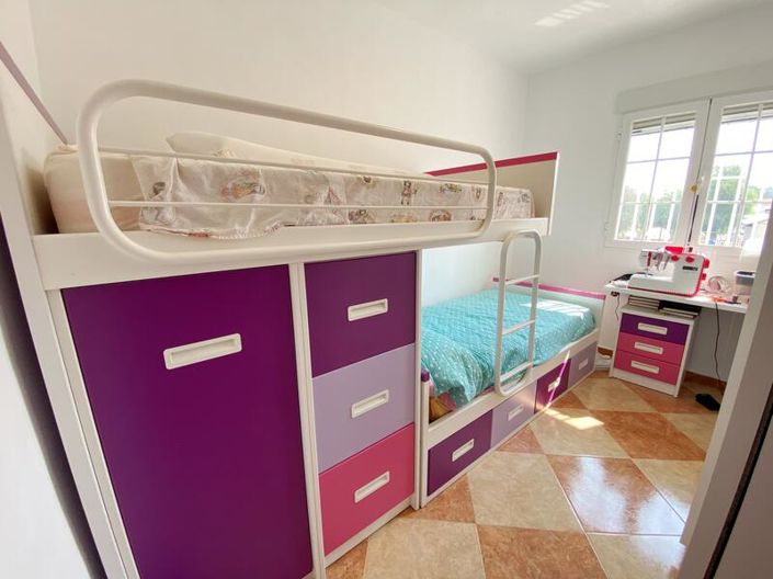 Image No.26-5 Bed Property for sale
