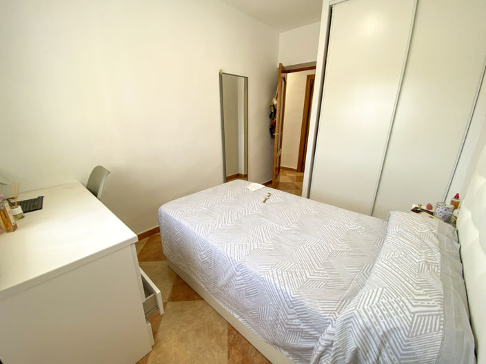 Image No.30-5 Bed Property for sale